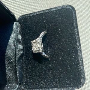 Platinum 10k ring 1ct diamonds size 8 1/2